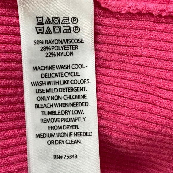 Sincerly Jules - Vibrant Pink Ribbed Cardigan Size XS - Picture 9 of 9